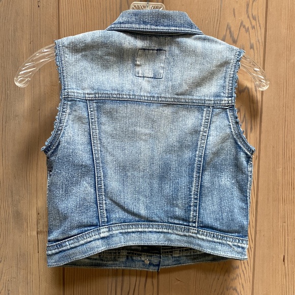 Girls’ Jessica Simpson Denim Vest - Picture 4 of 4